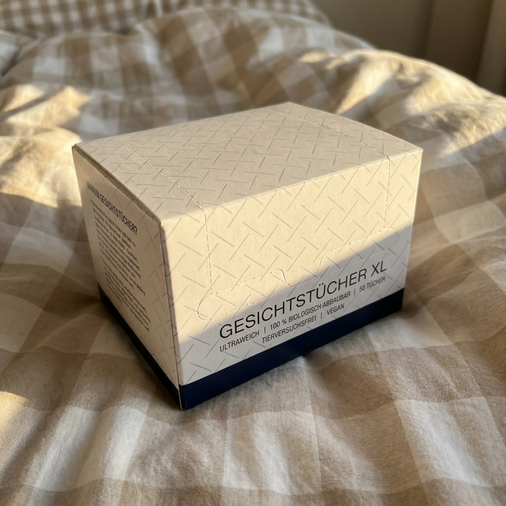 Review by Lena